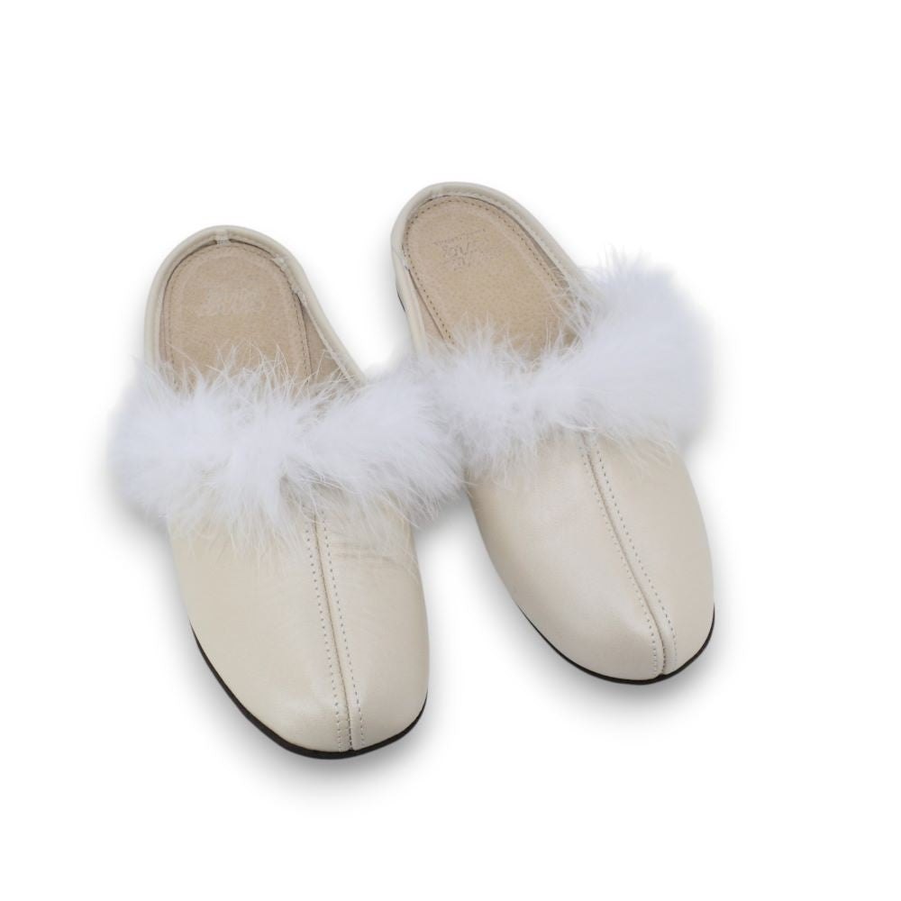Trinity leather womenโs slippers โ Champagne