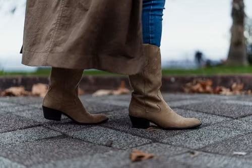 How to wear mid calf boots