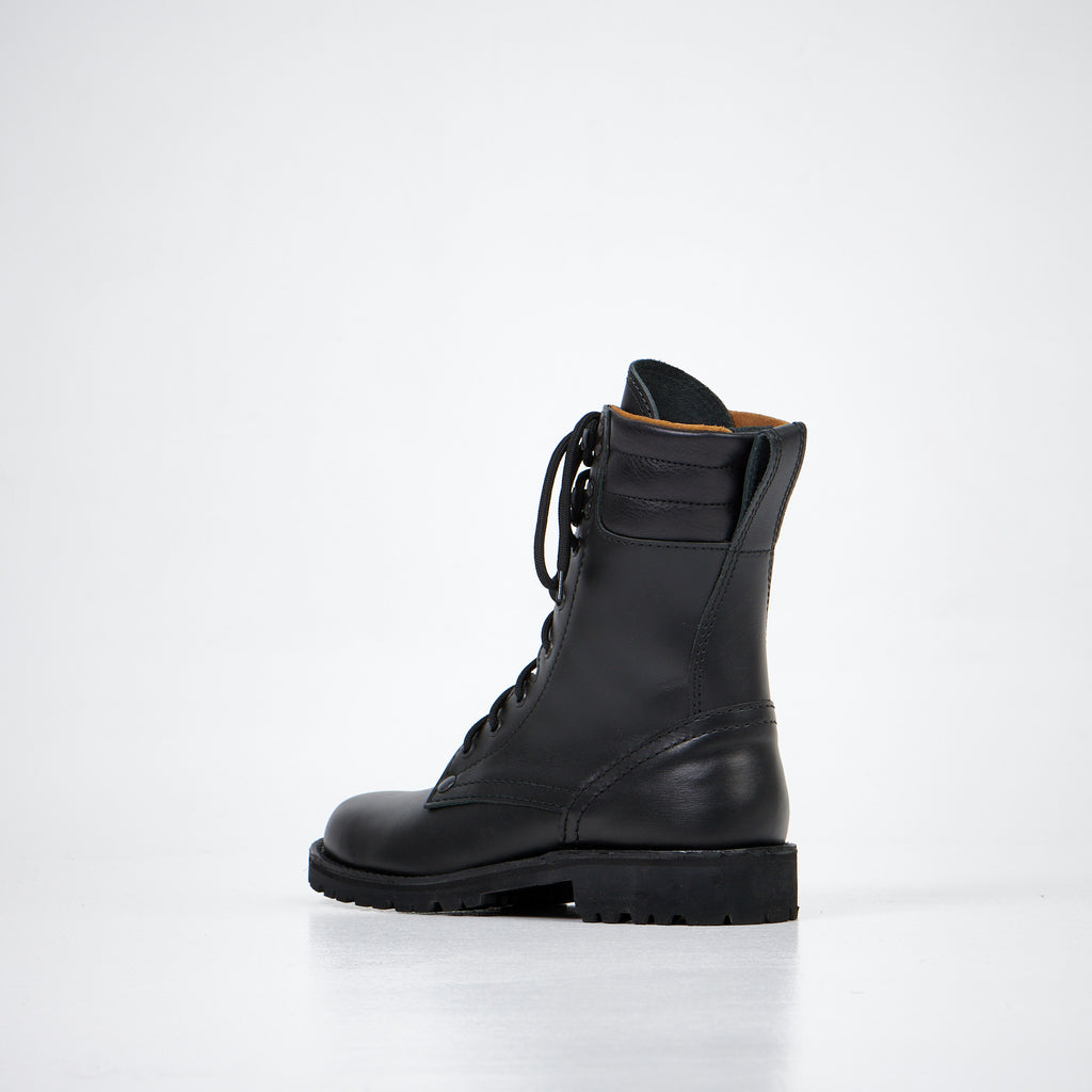 AIPI-1 Handgefertigte Lederstiefel