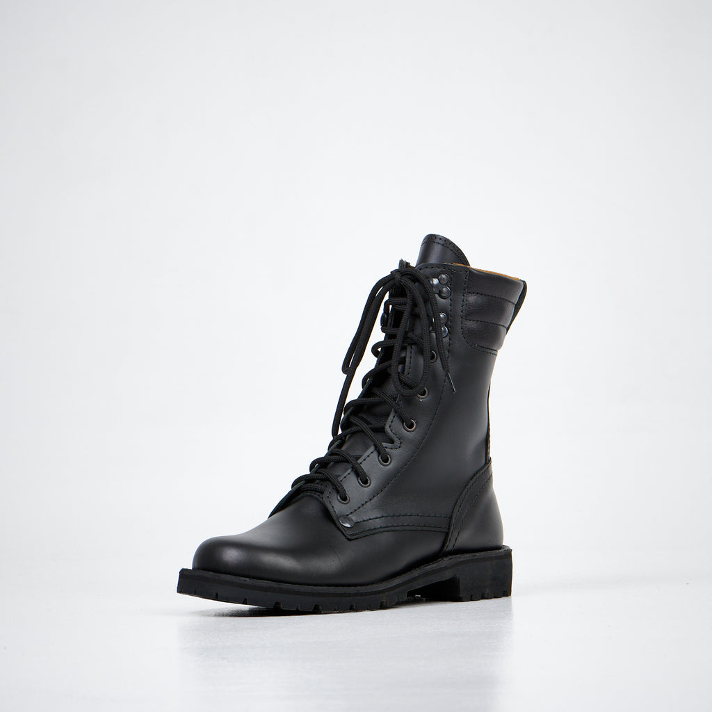 AIPI-1 Handgefertigte Lederstiefel