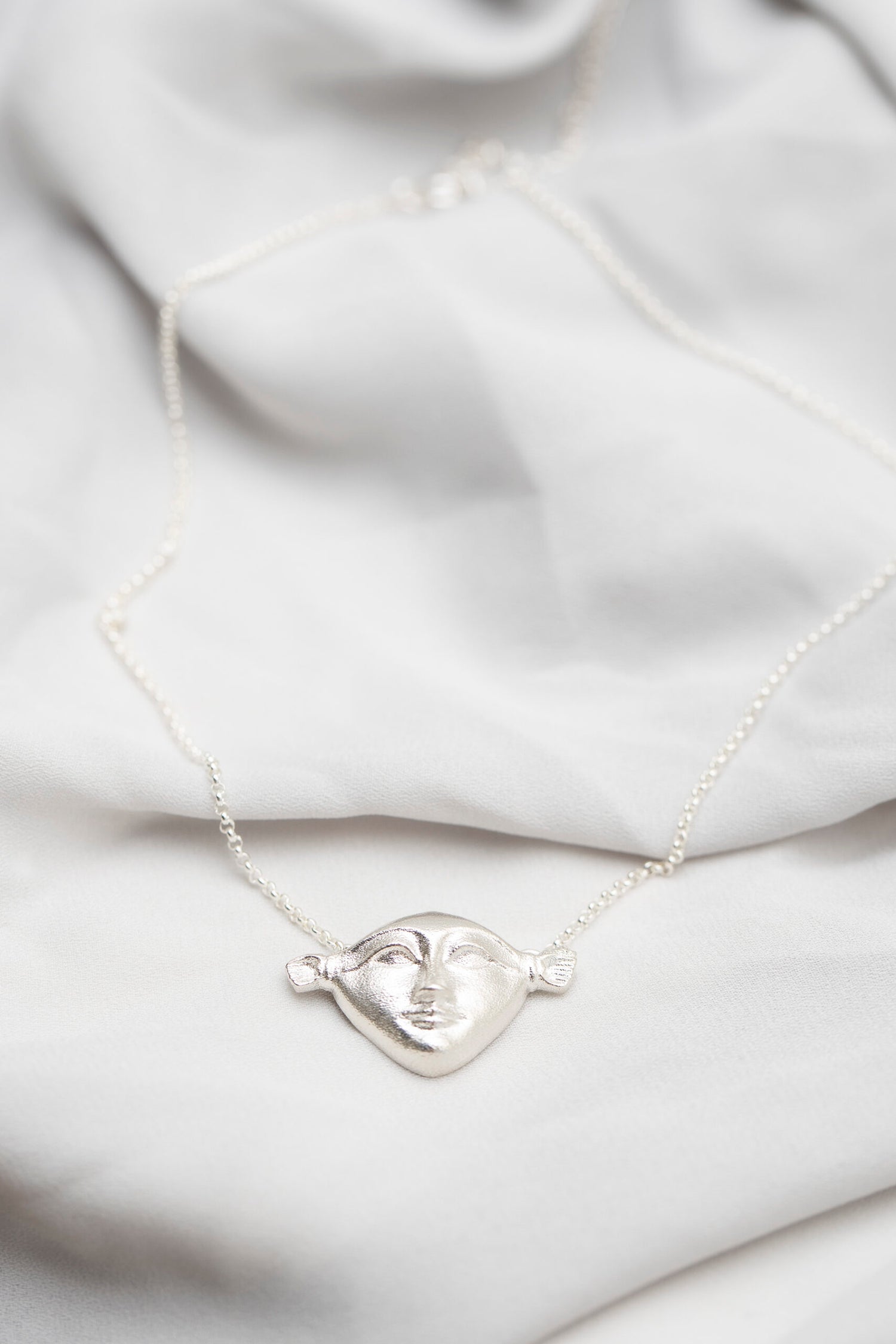 Hathor Harmony Choker - Silver