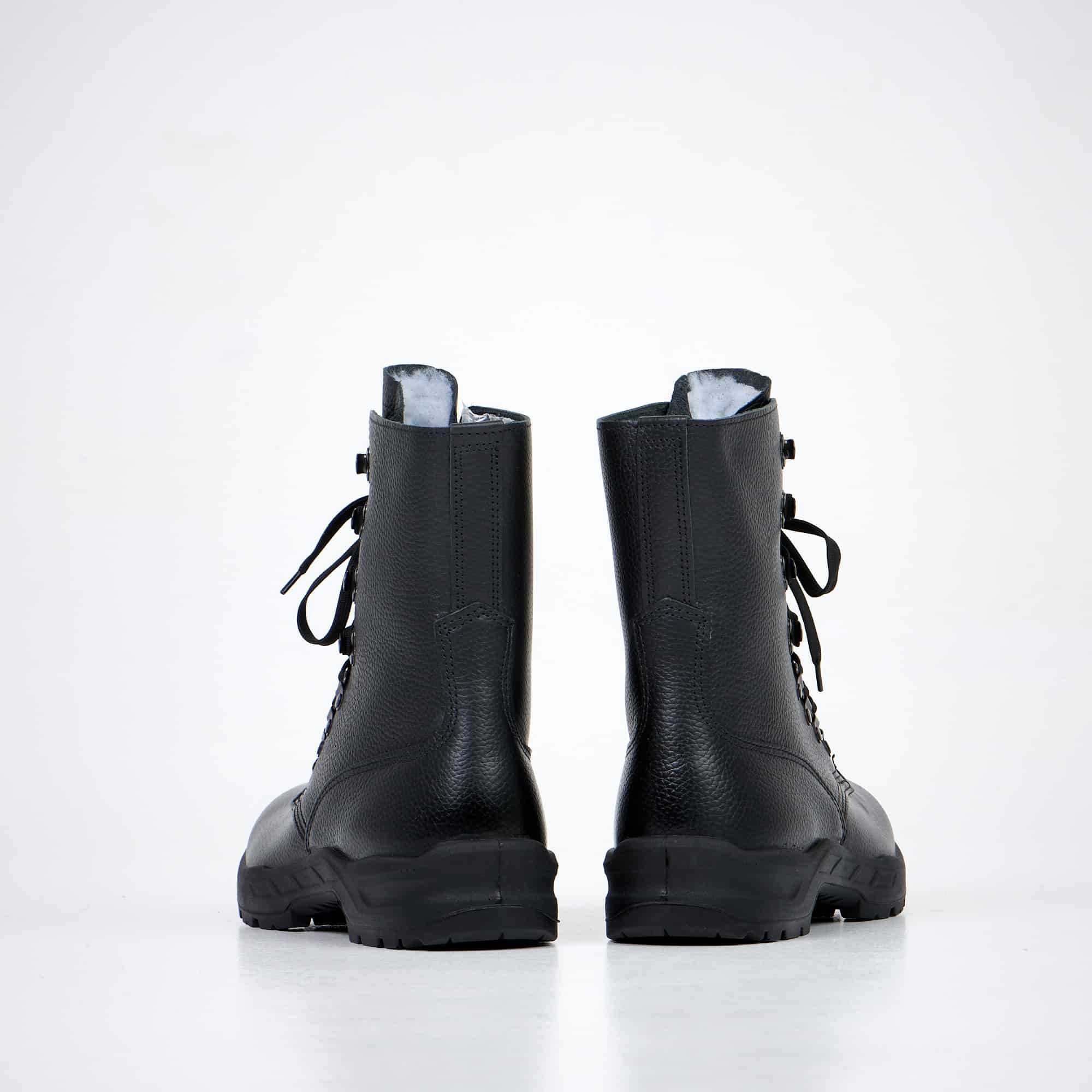 2077 Combat Boots, auch bekannt als M77 Boots 2.0