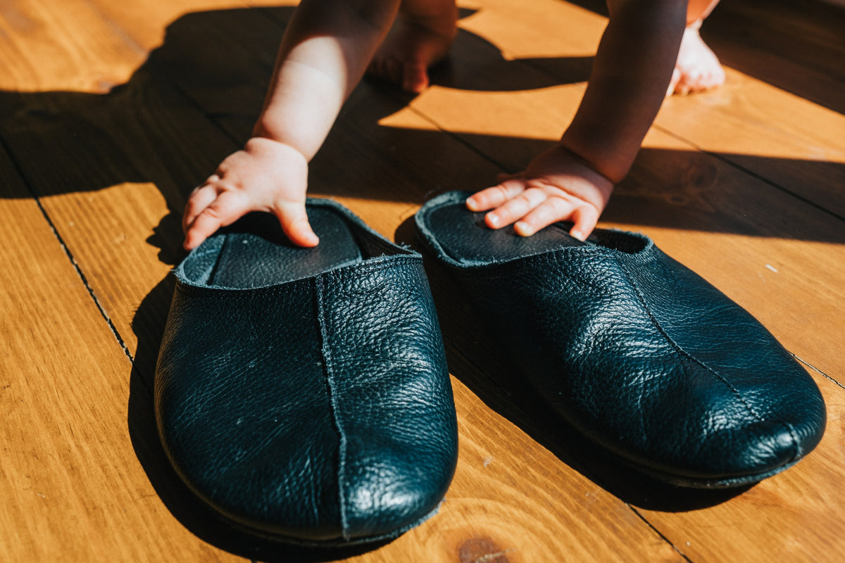 Wool felt and lambswool slippers